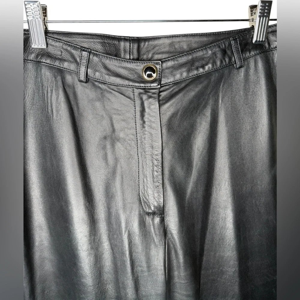 St. John Collection Vintage Italian Black Leather Pants Size 6 Snap Buttons